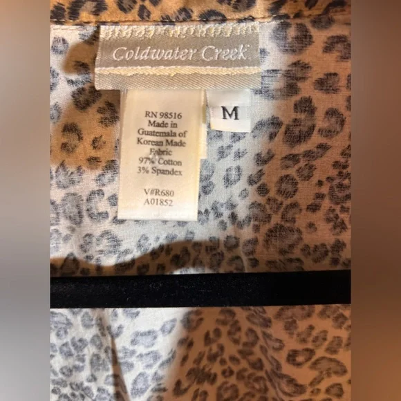 Coldwater Creek Leopard Print Blouse wrap style cotton spandex classic cuff M - Picture 3 of 11